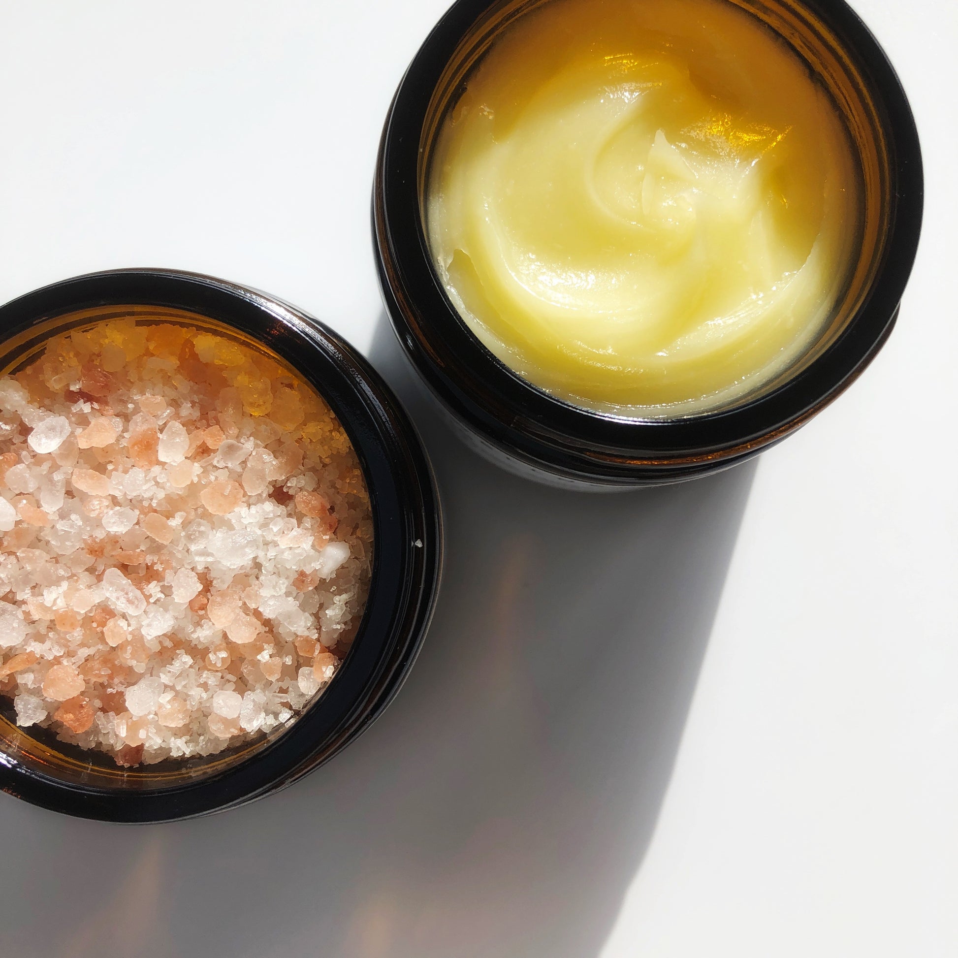 The Skin Balm with age defying vegan caviar is structurally similar to hyaluronic acid.  This concentrated skin balm is nutrient dense packed with bioactive ingredients to nourish and smooth your dry skin.  The rare marine active helps to prevent the breakdown of elastin and boosts collagen production. Sustainable, clean beauty, vegan and cruelty free.